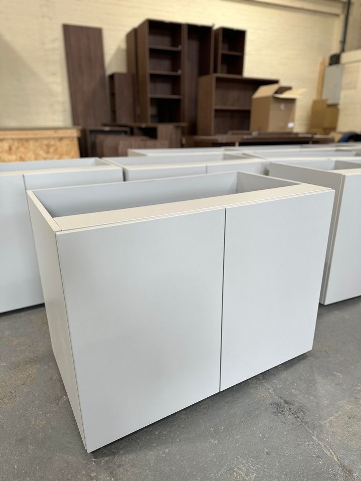 White kitchen carcasses
