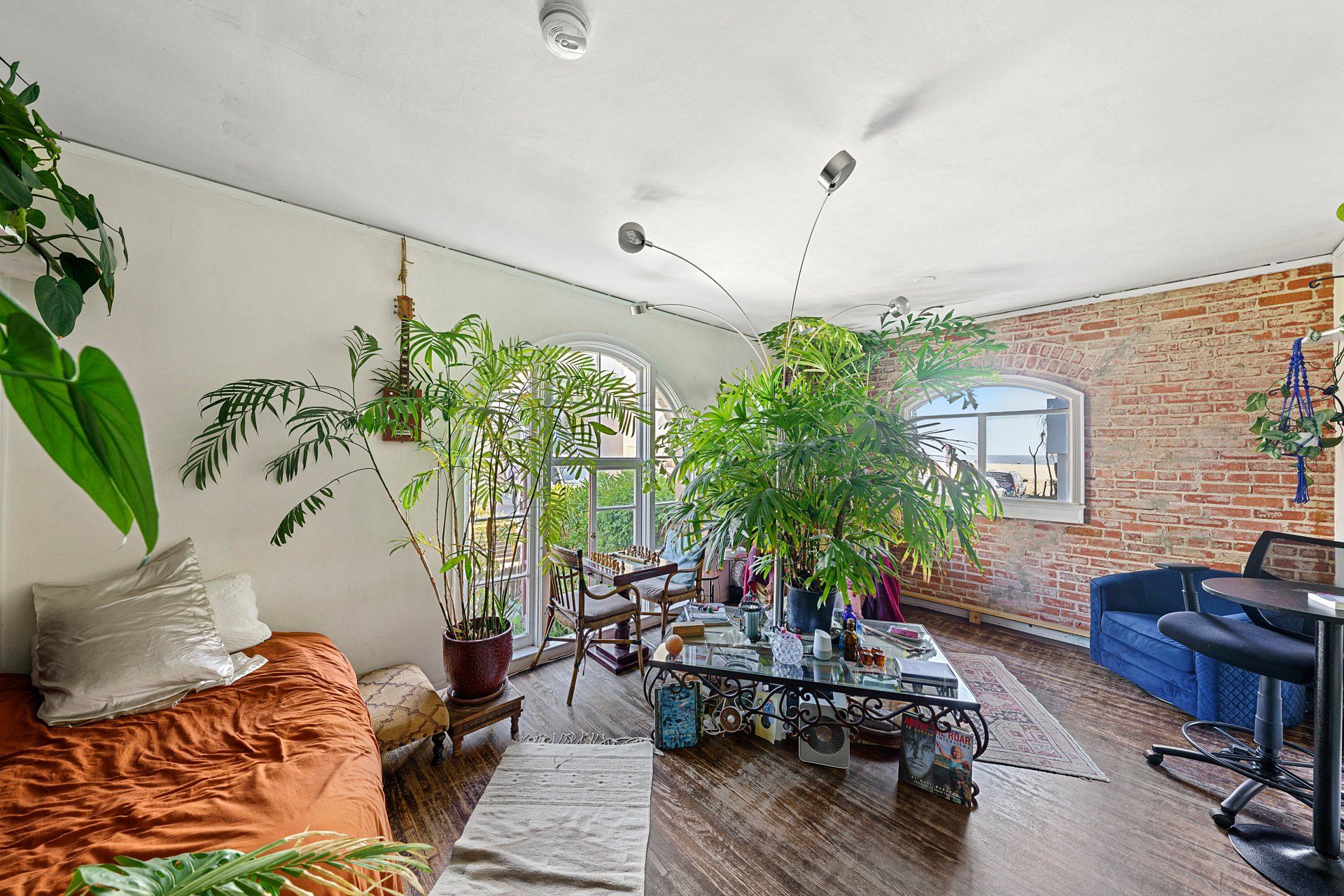15 Eastwind St Apartments Studio