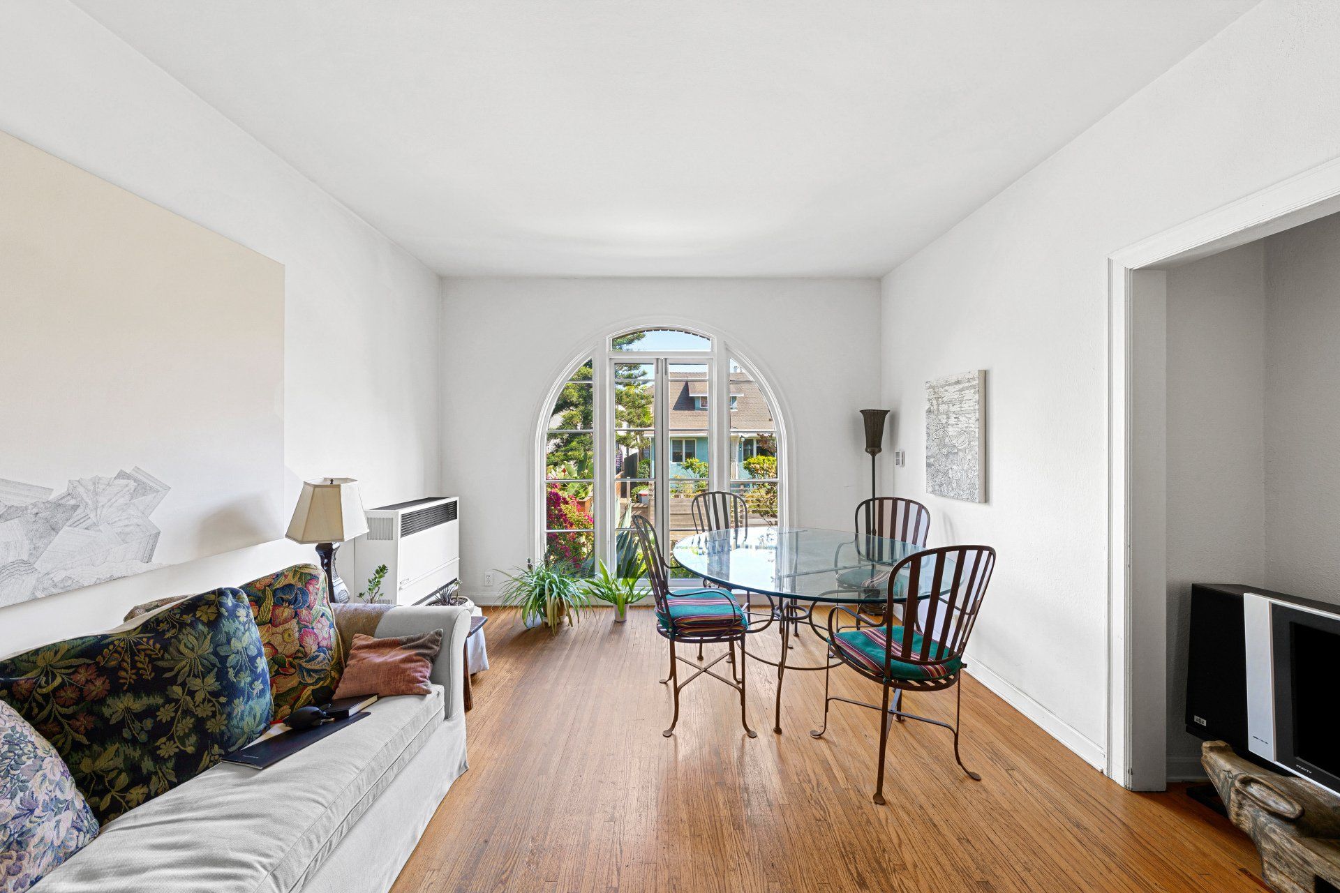 15 Eastwind St Dining Area