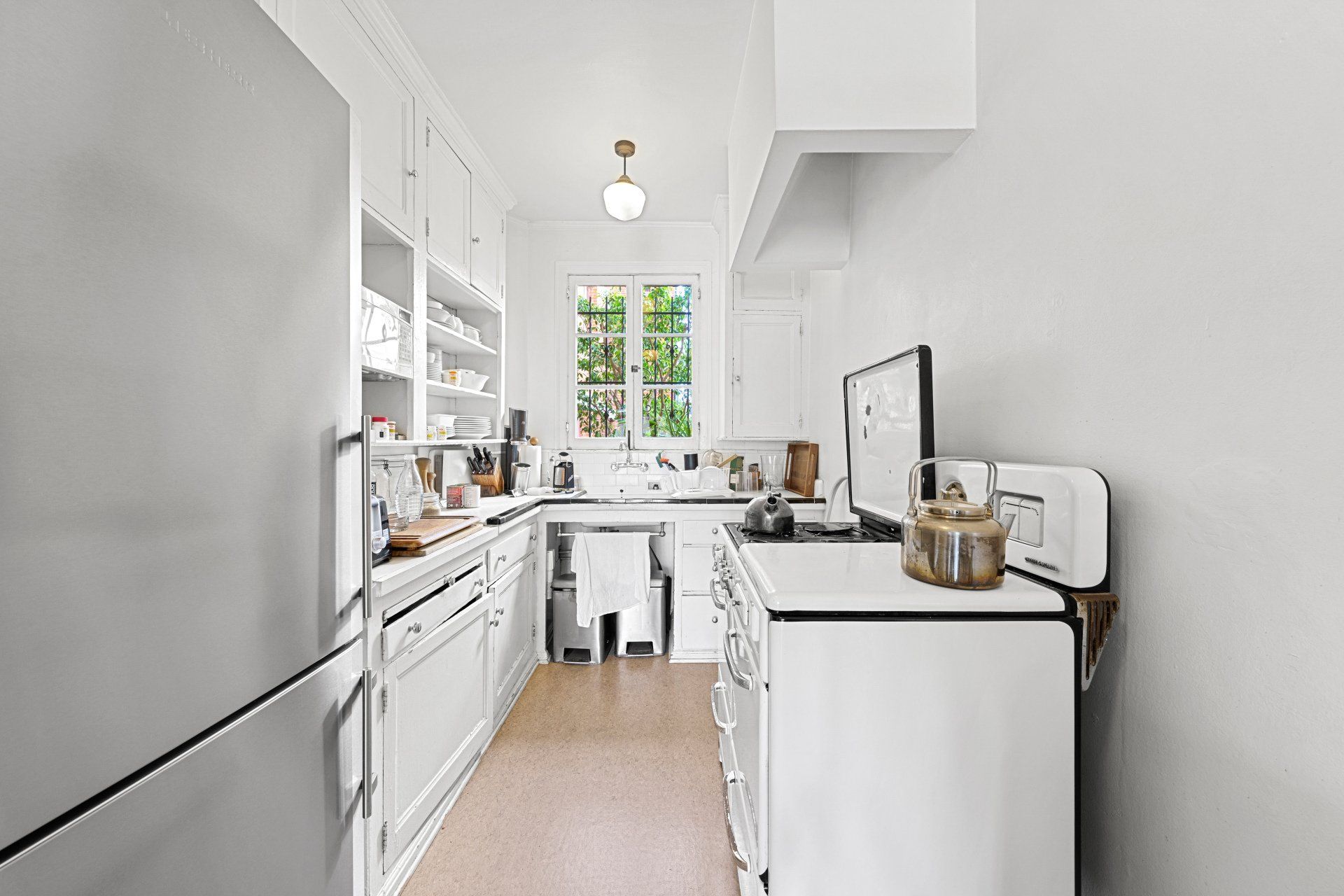 15 Eastwind St Kitchen with White Appliances