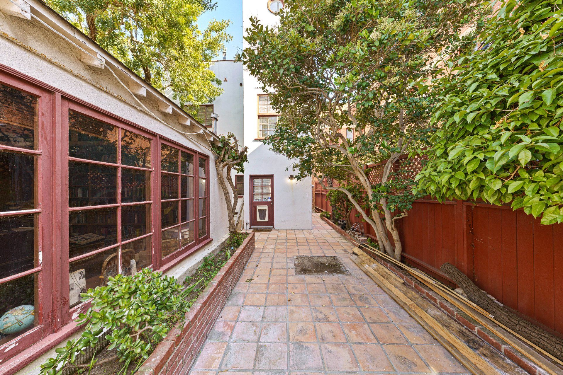21 Eastwind St House Exterior