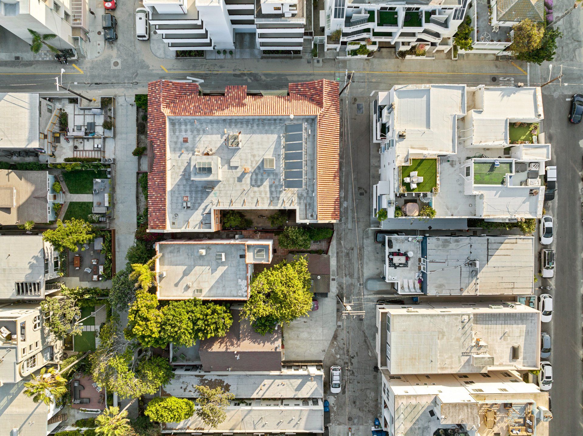 25 Eastwind St Apartments Building in Neighborhood