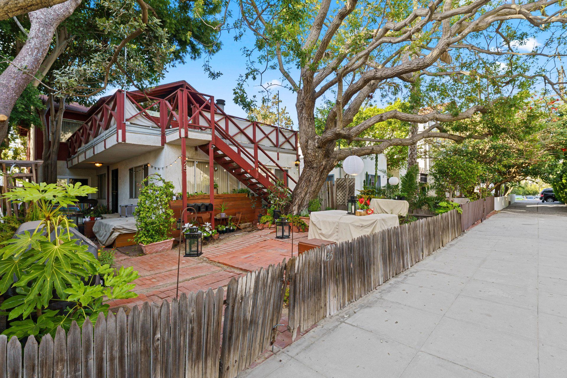 25 Eastwind St with Fence