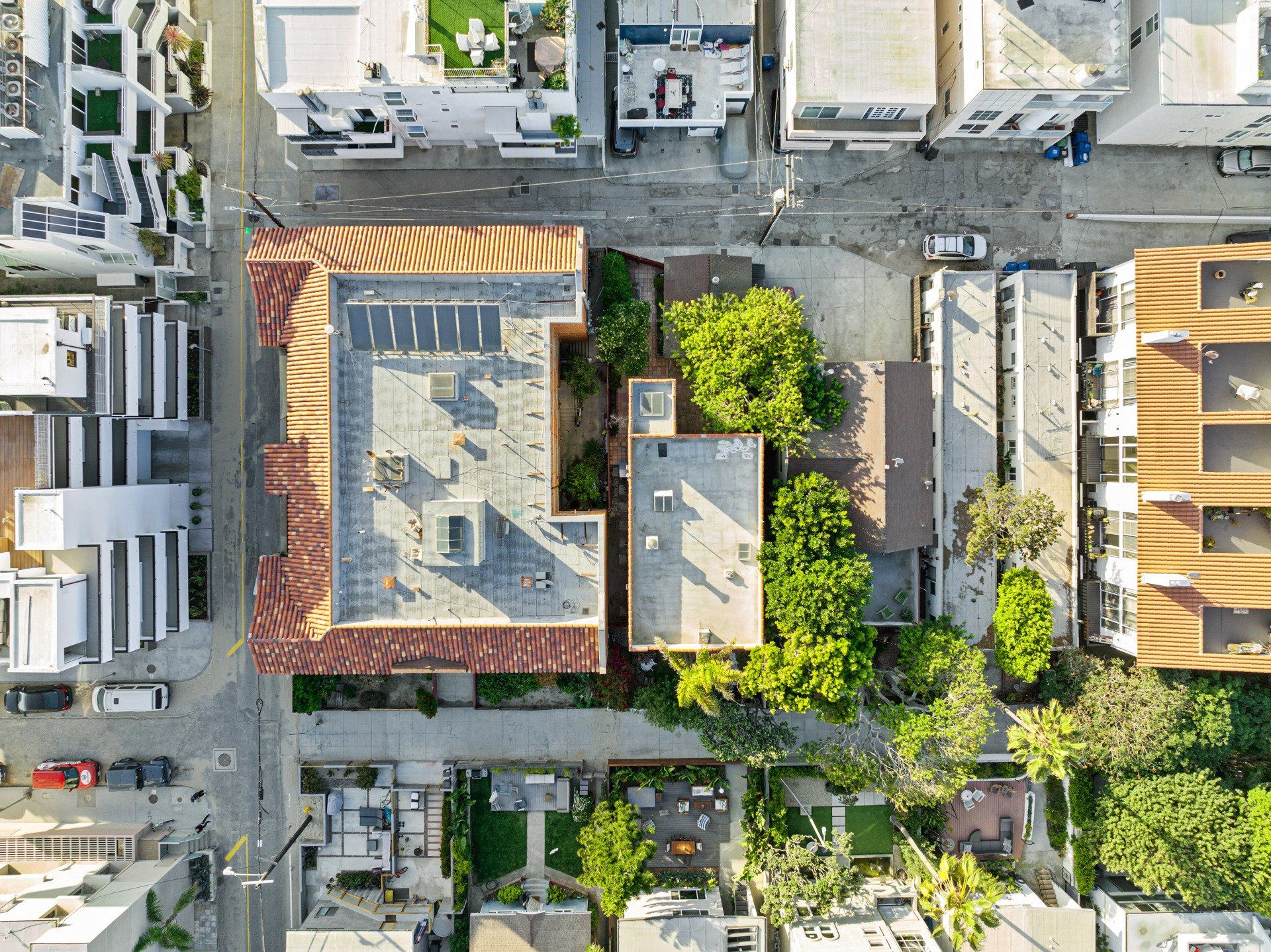 25 Eastwind St Apartments Roof
