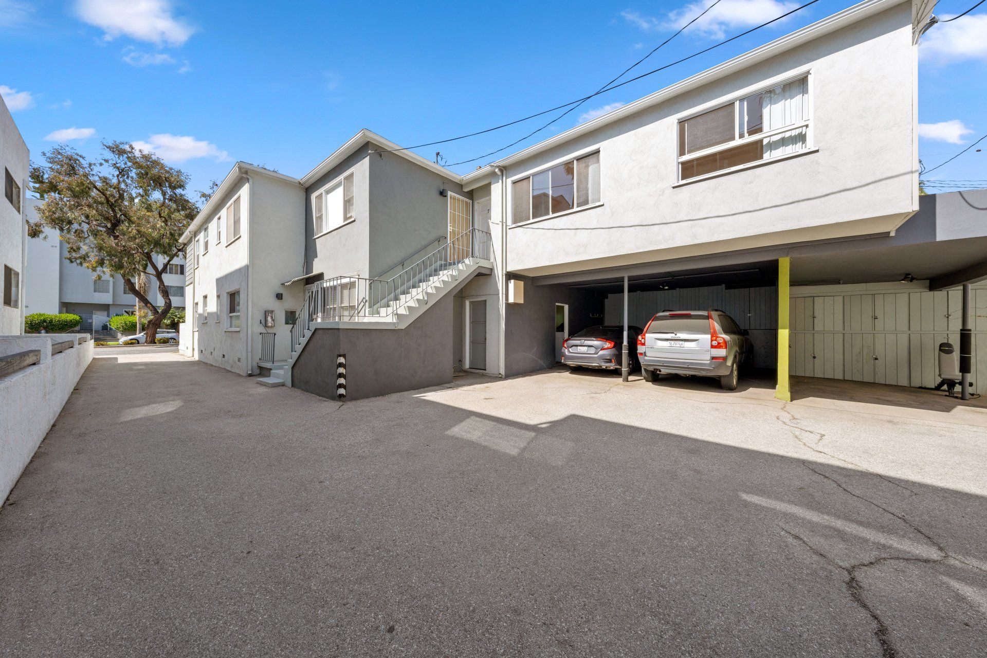 410 California Ave Apartments Parking