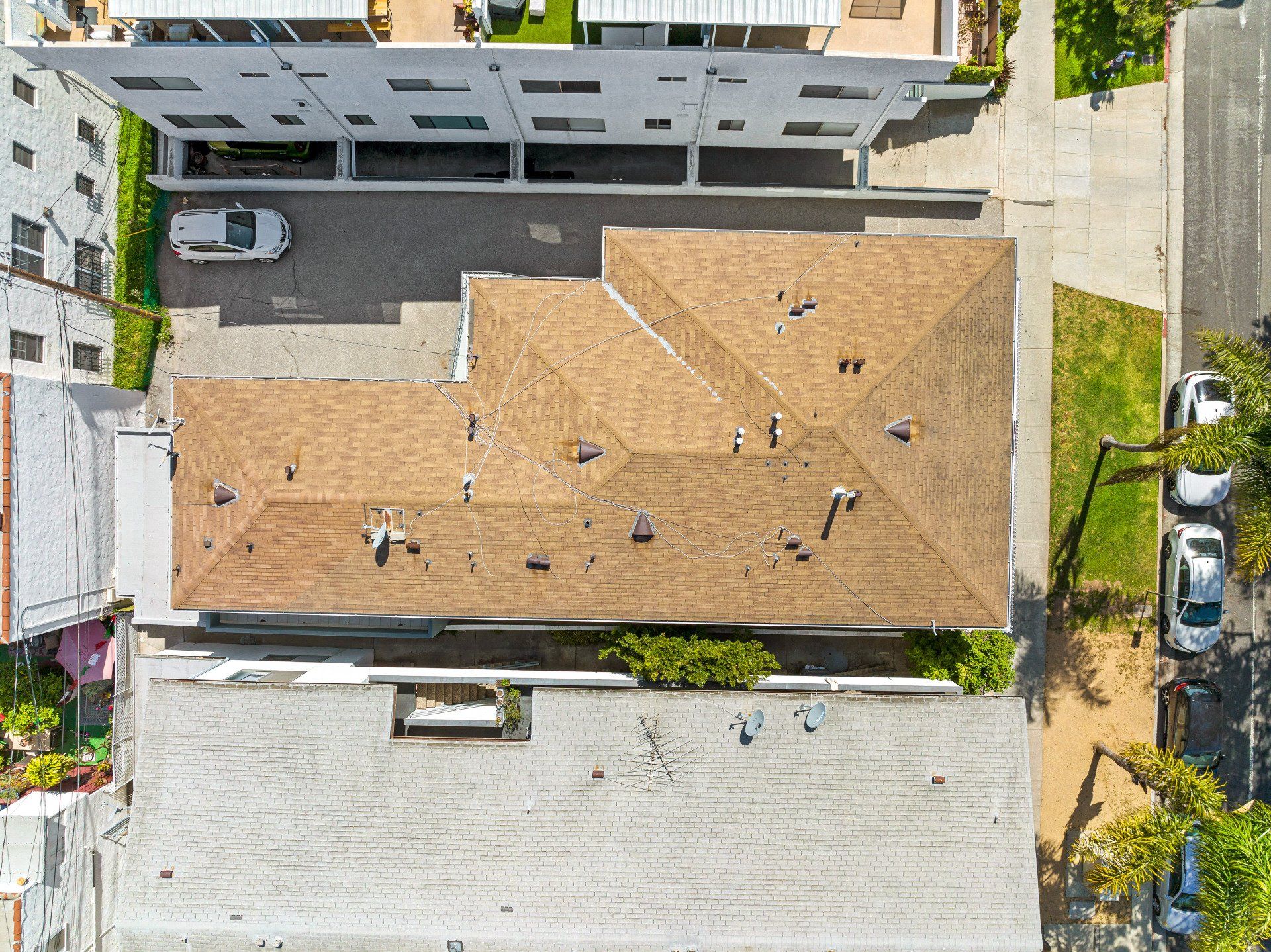 410 California Ave Roof
