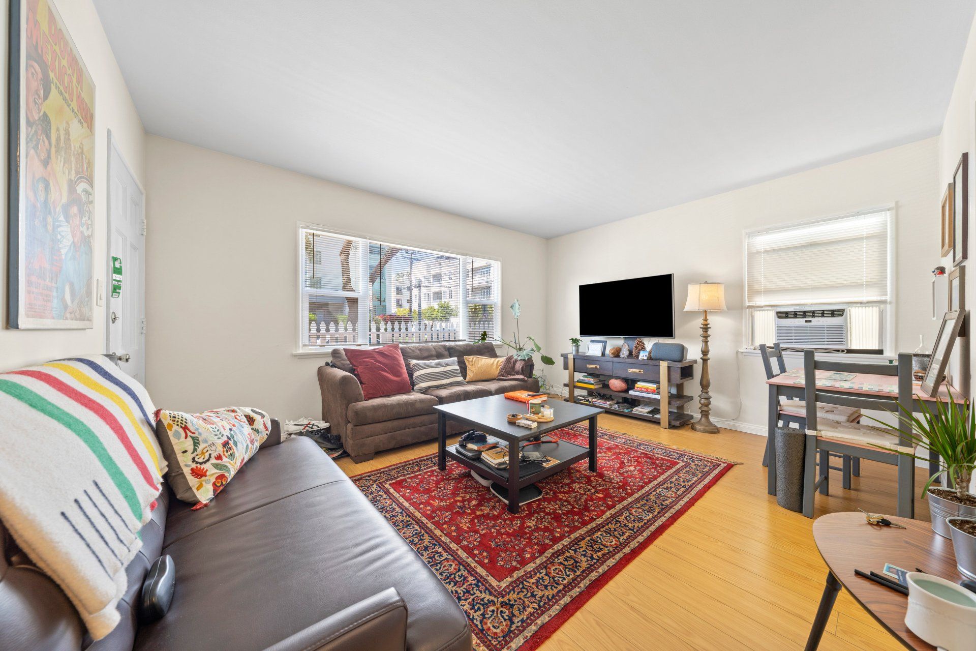 410 California Ave Living Space