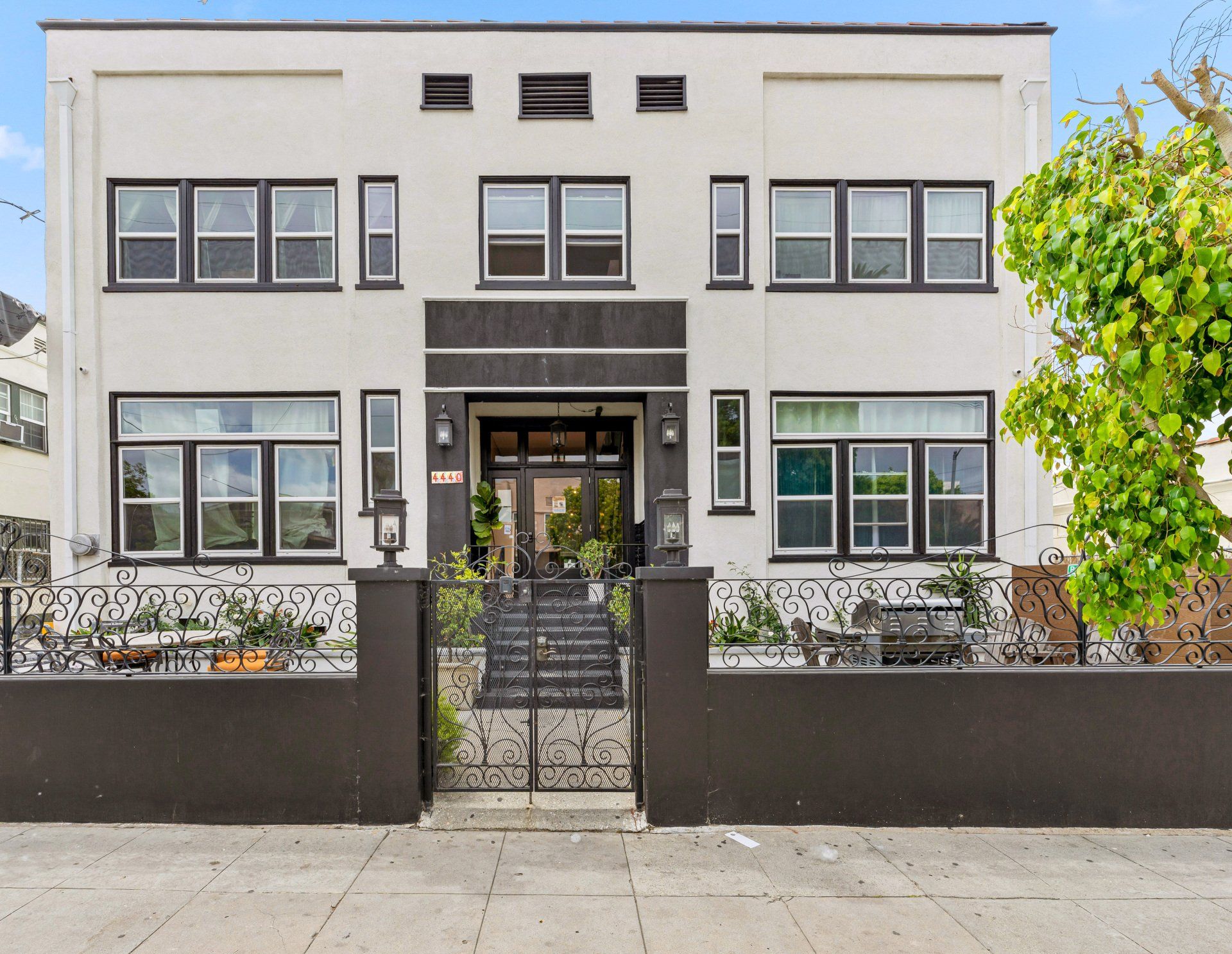 4440 Burns Ave