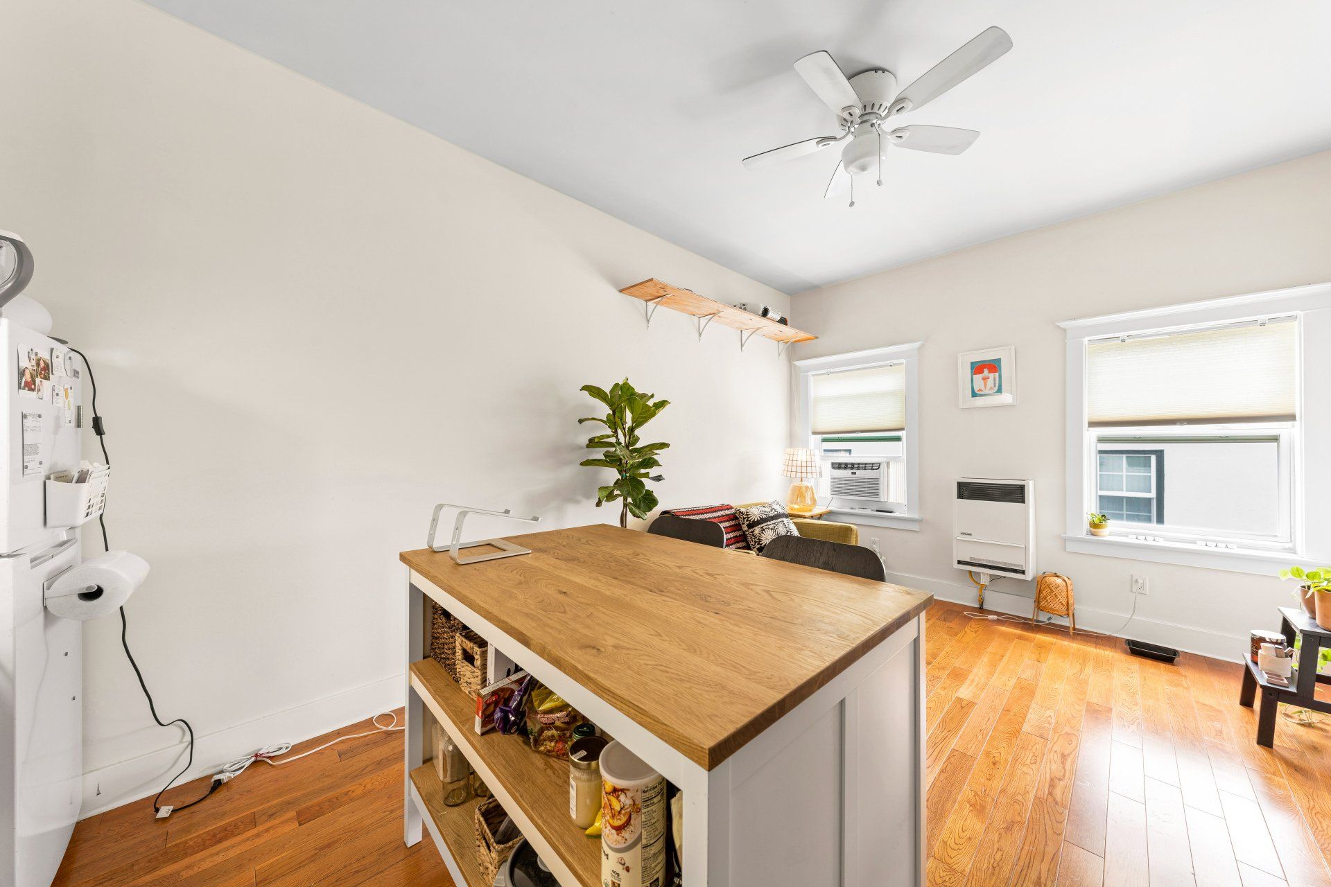 4440 Burns Ave Apartment Kitchen Island