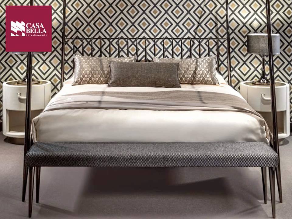 Casa bella, letto baldacchino