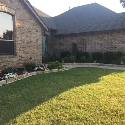 Freshly mowed residential lawn in Oklahoma City OK