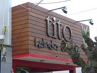 Letras y logos corpóreos