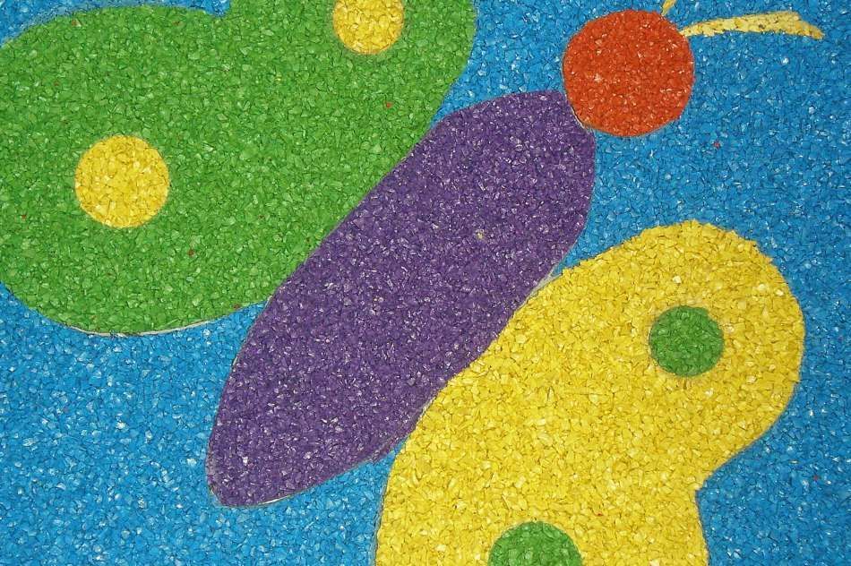 Pareizi izveidots un daudzveidīgs rotaļu laukuma aprīkojums veicina bērnu fizisko un garīgo attīstību.