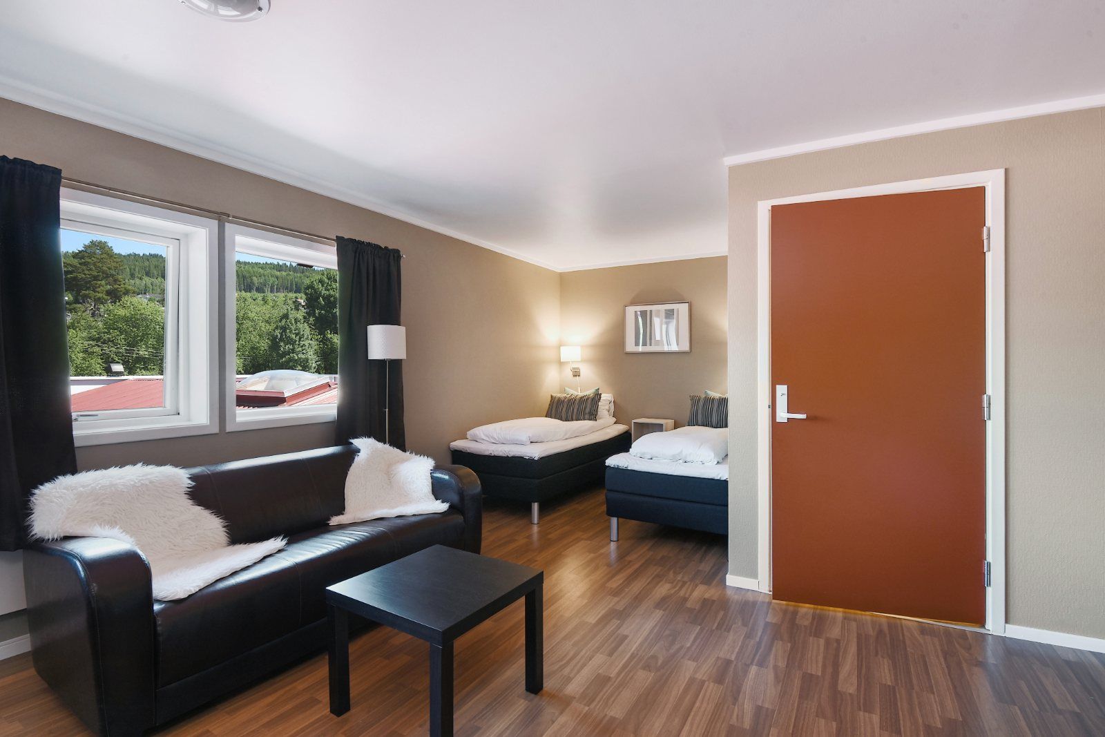 Familierom med dobbeltseng og to enkeltsenger, Kongsvinger Budget Hotel