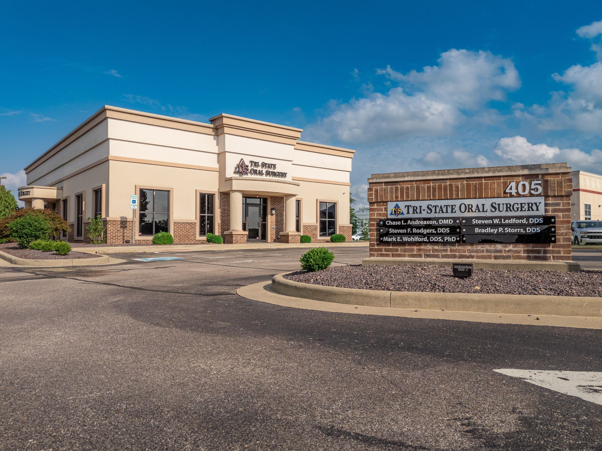 Tri-State Oral Surgery Building