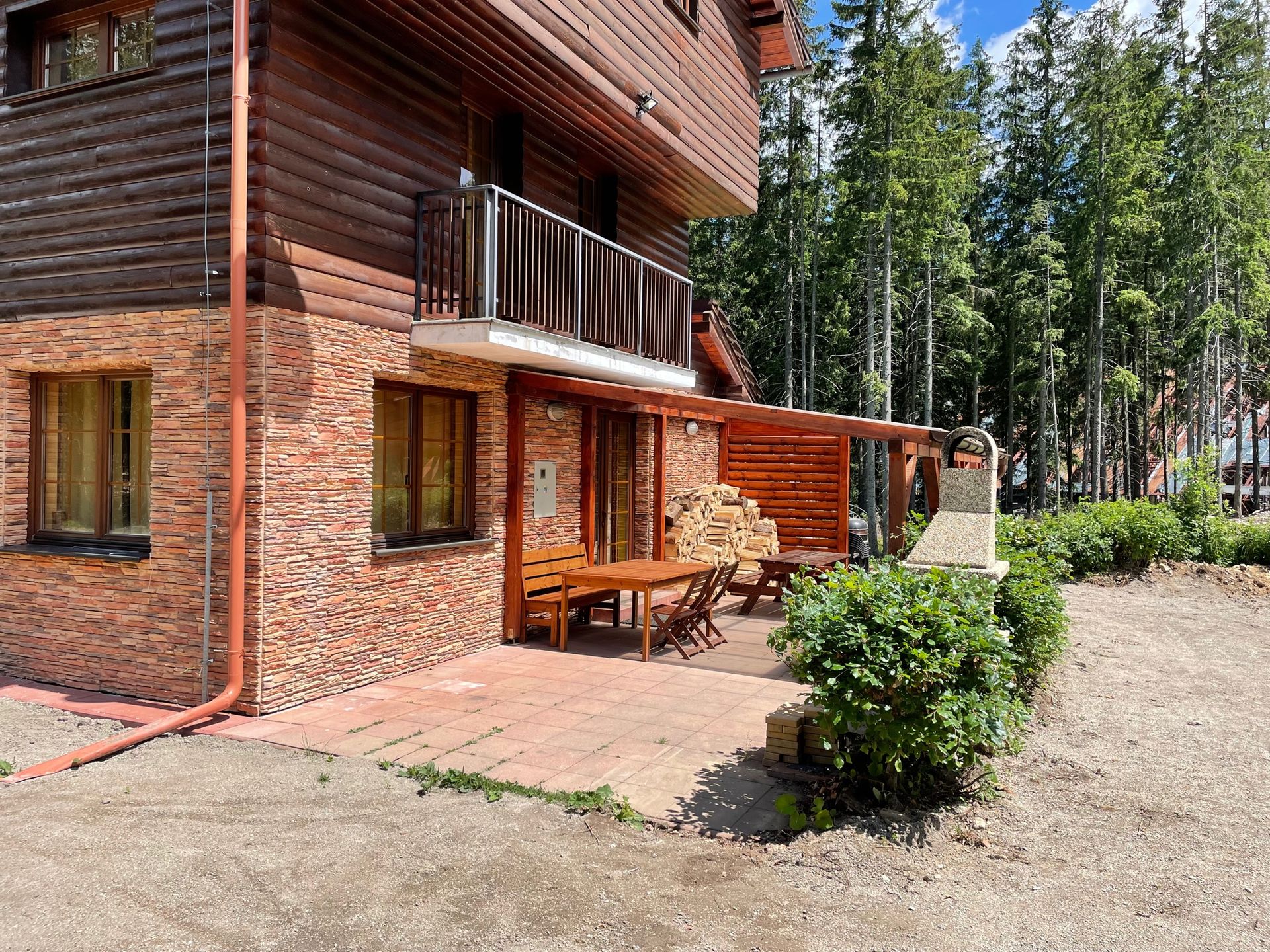 Pohľad na terasu Villy Aspen