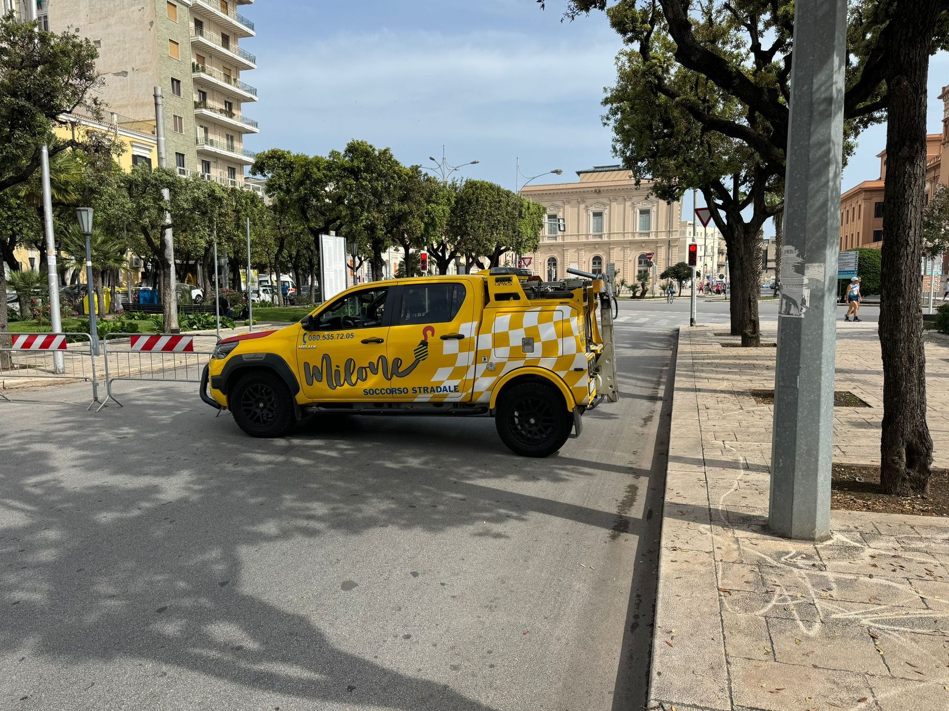 parco mezzi di Garage Mediterraneo a Modugno, Bari