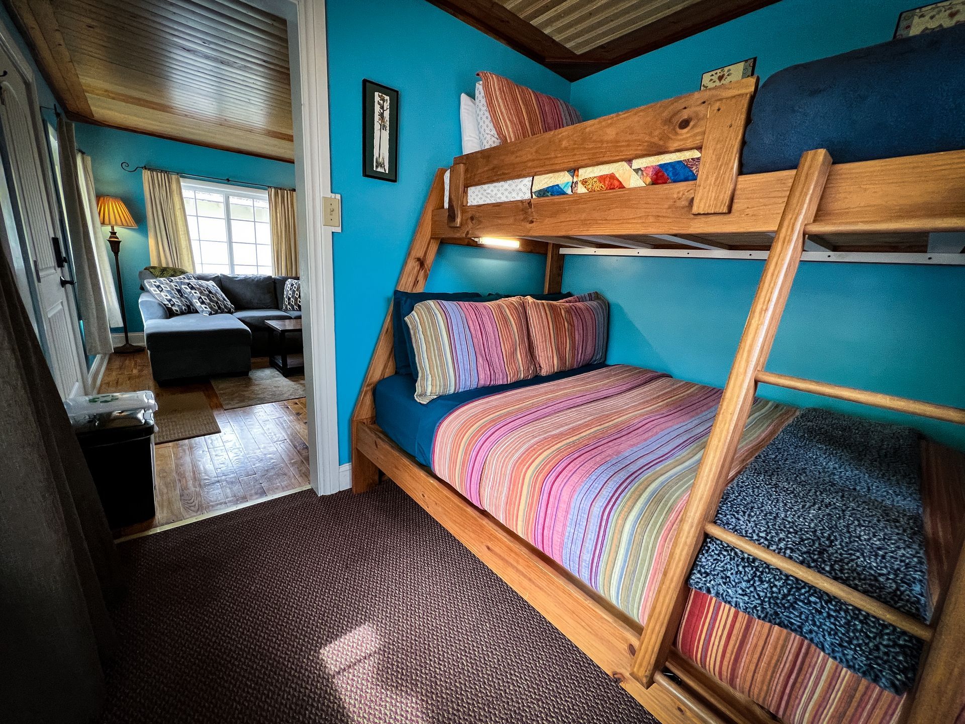 #1 Basecamp Cottage Bunk Room