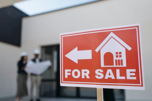 estate sales winnipeg