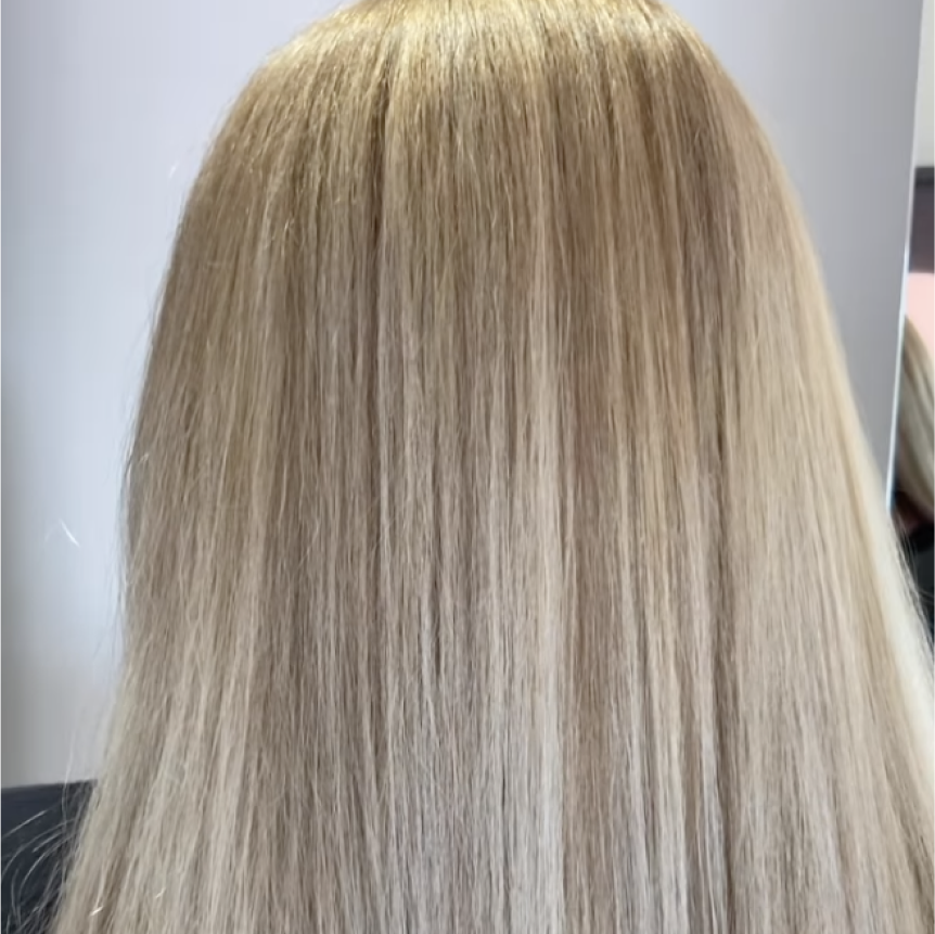 straight-blonde-hair-with-subtle-highlights.