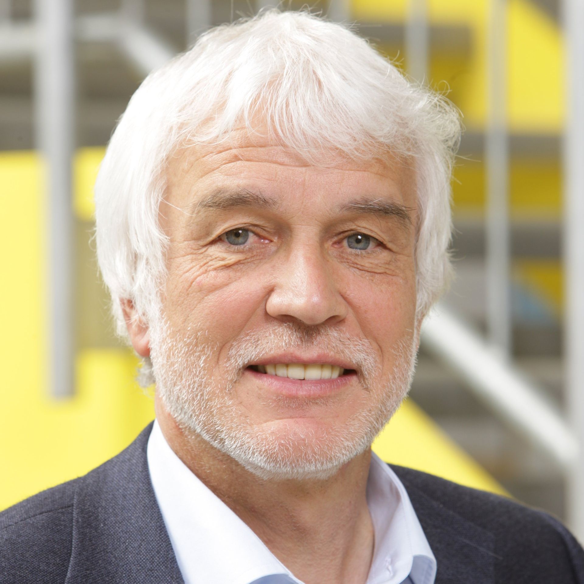 Prof. Dr. Eberhard Schlücker Prof. Dr. Eberhard Schlücker