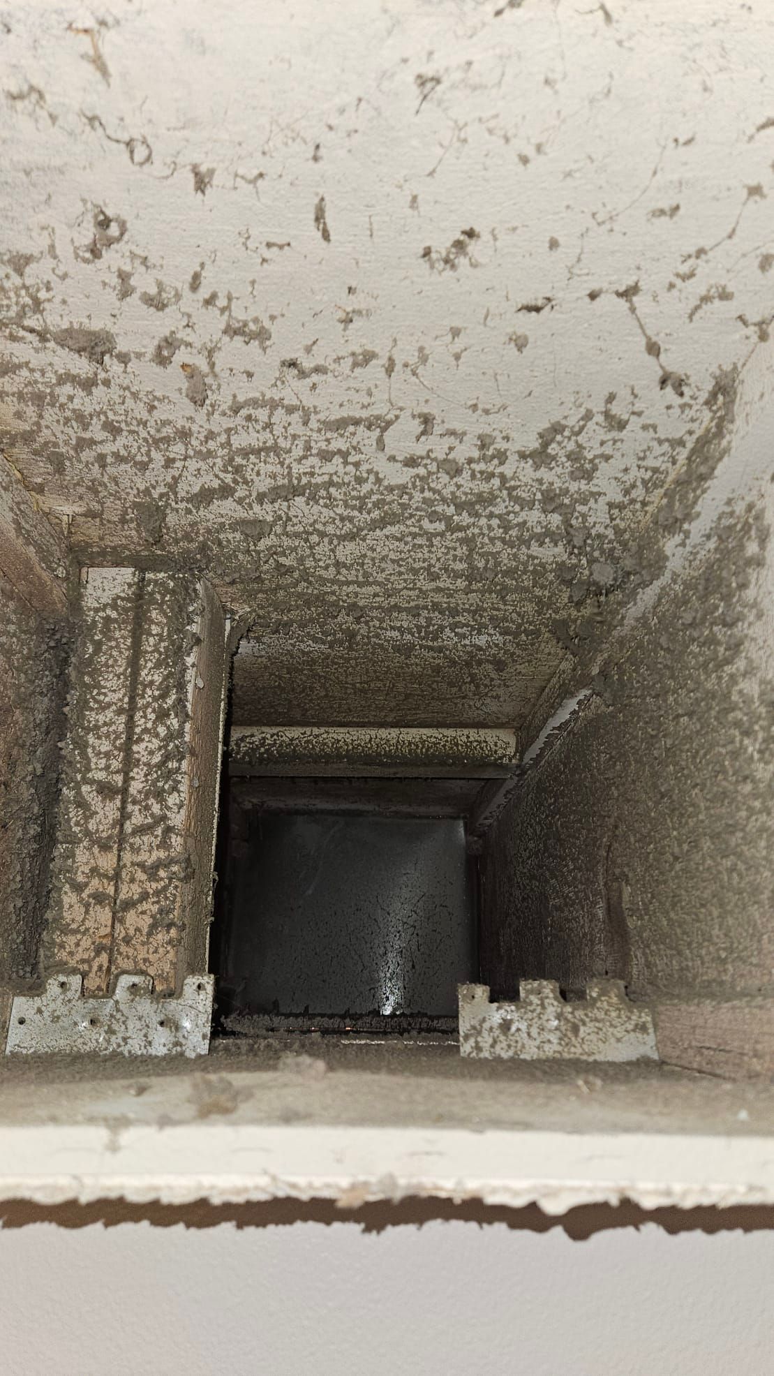 Air Duct Cleaning Everett Before 