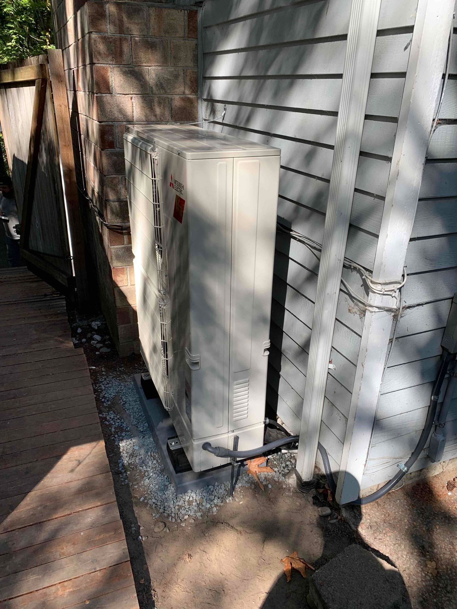 Heat pump repair service in Everett Washington