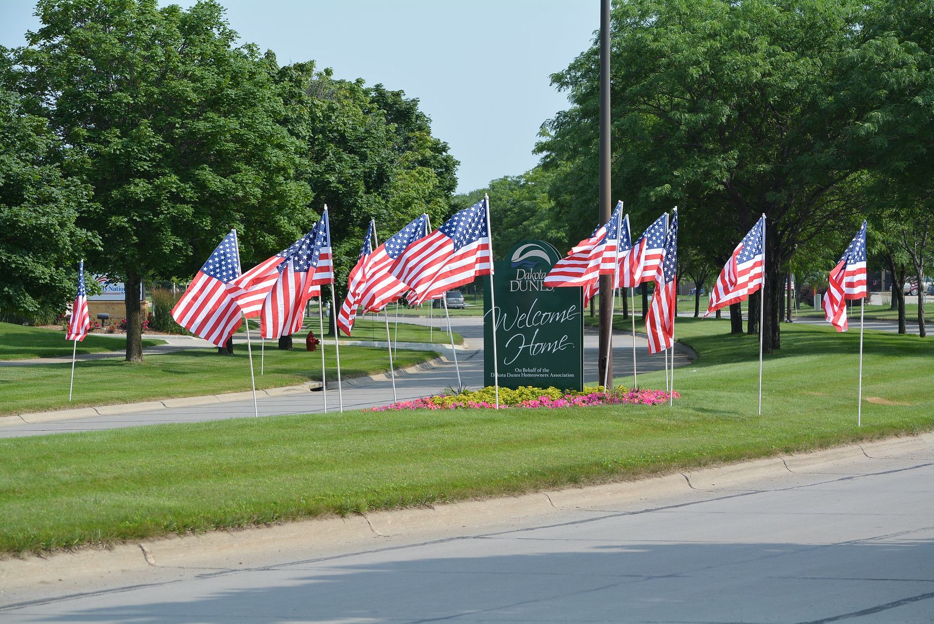 Dakota Dunes American Flags.