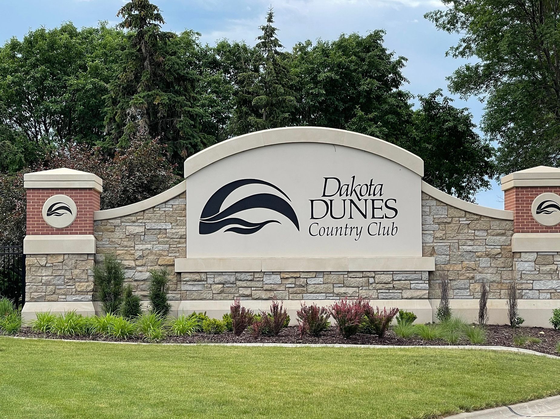 Dakota Dunes Country Club Sign.