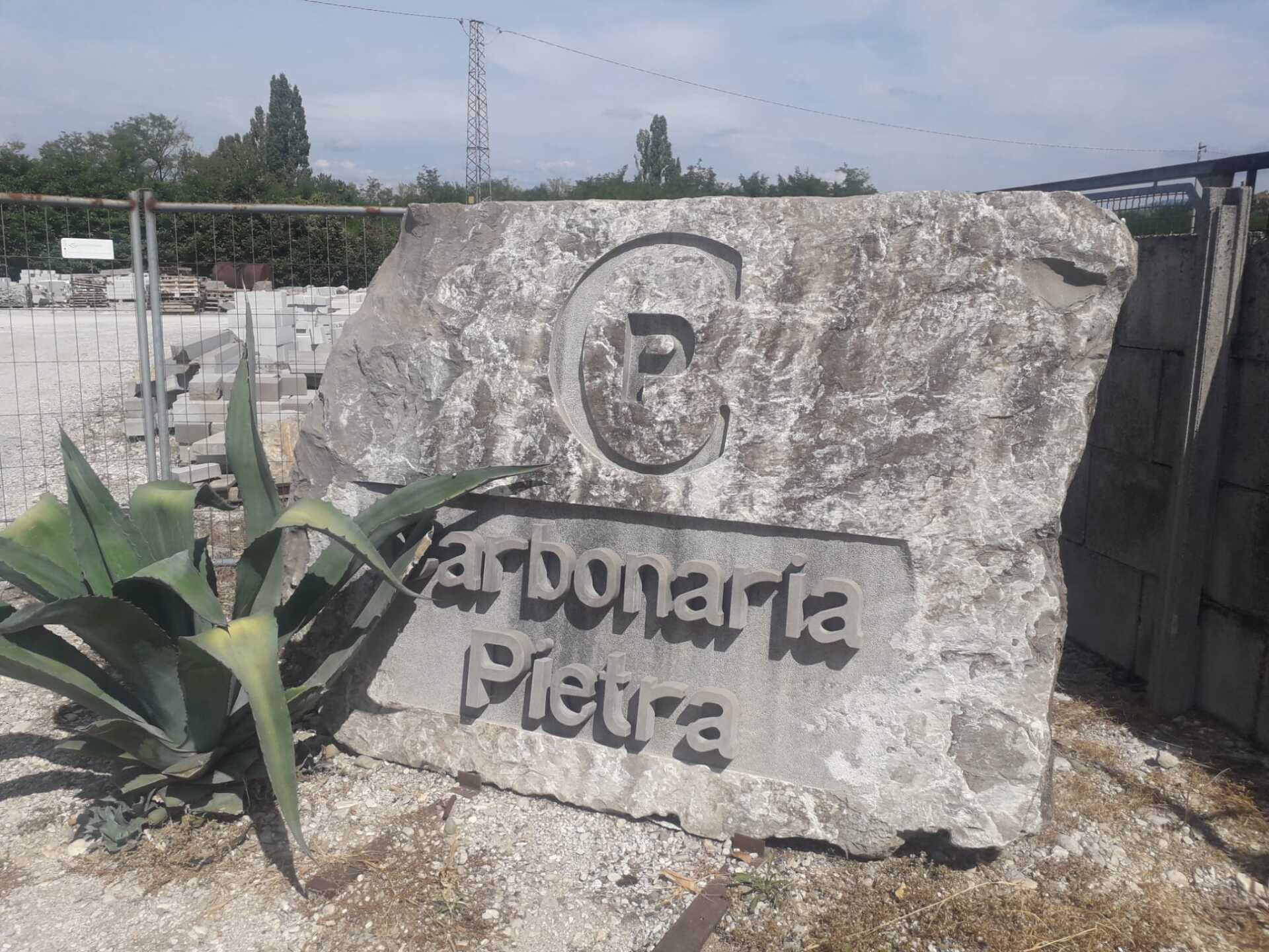 lavorazioni artigianali in pietra piasentina