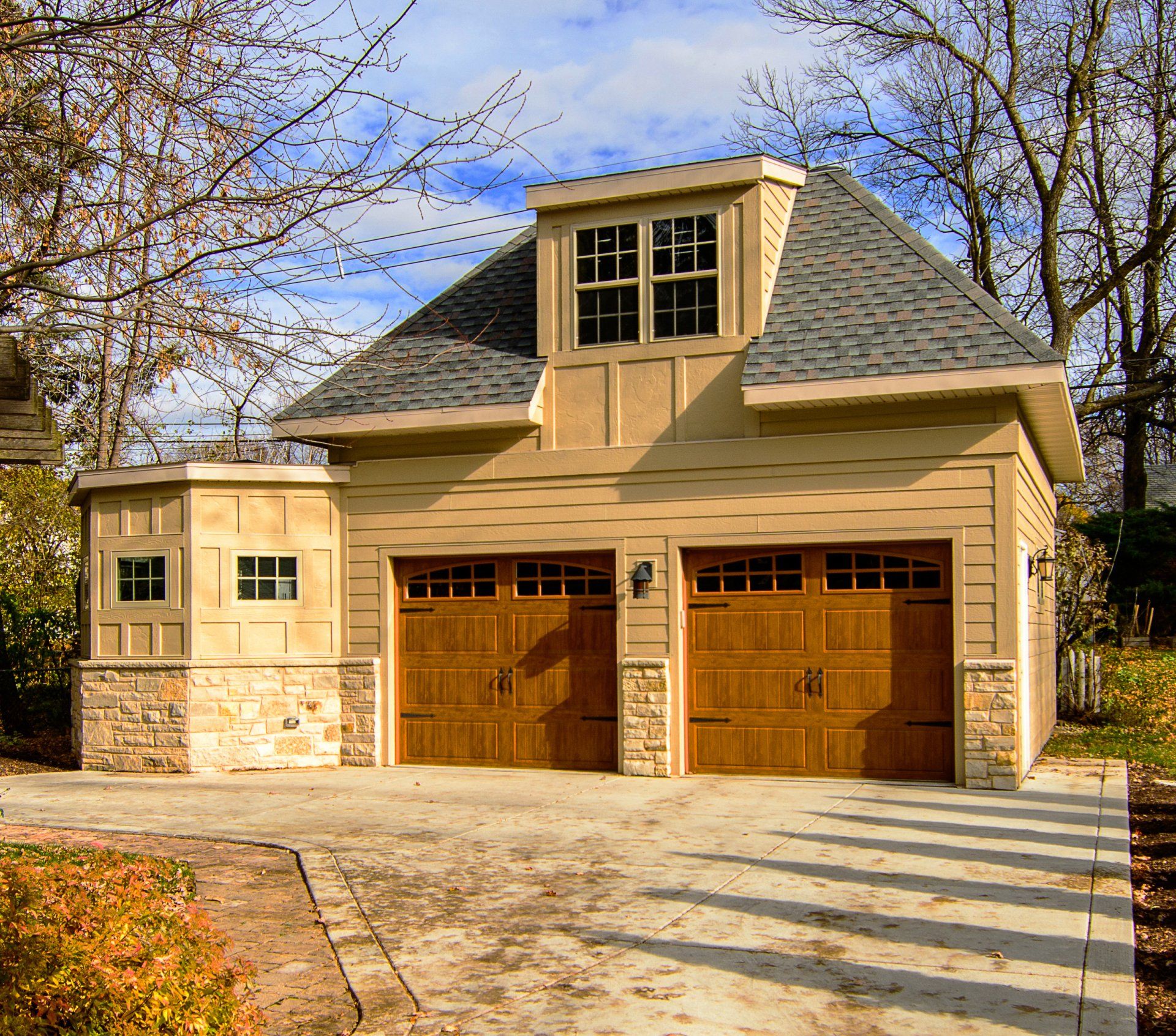 Well Organized Garage - Milwaukee, WI - Amethyst Contracting Inc. Well Organized Garage - Milwaukee, WI - Amethyst Contracting Inc.