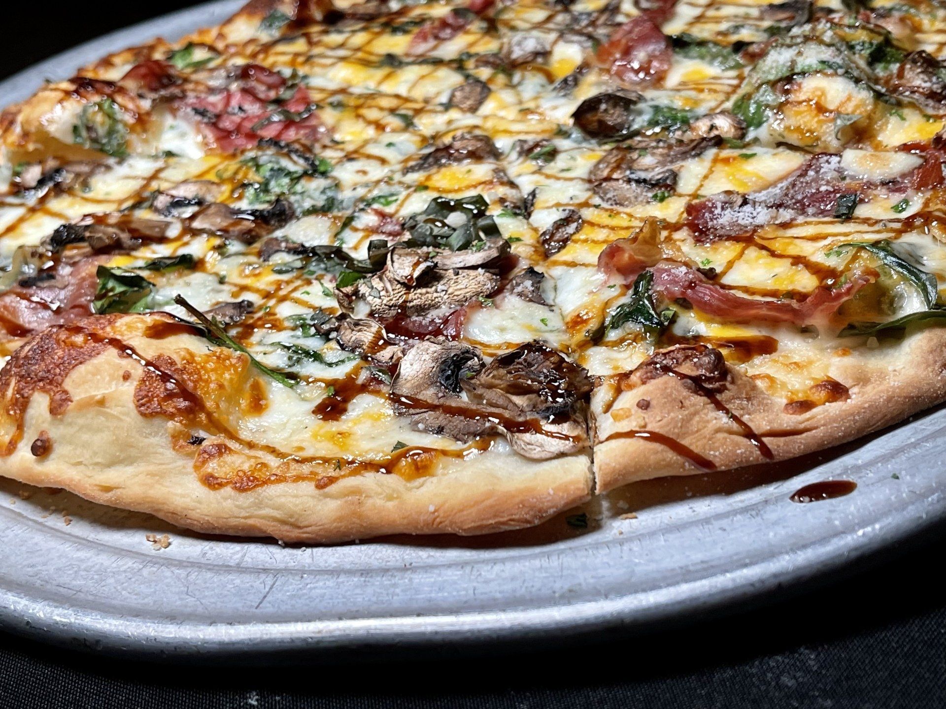 The Best New York Thin Crust Pizza in Simsbury CT