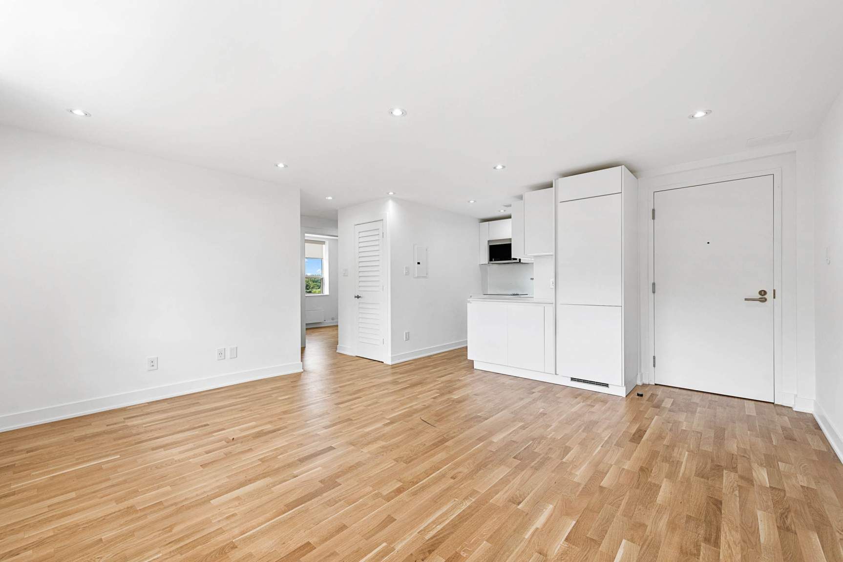 327 Chisholm Ave. Suite Availability