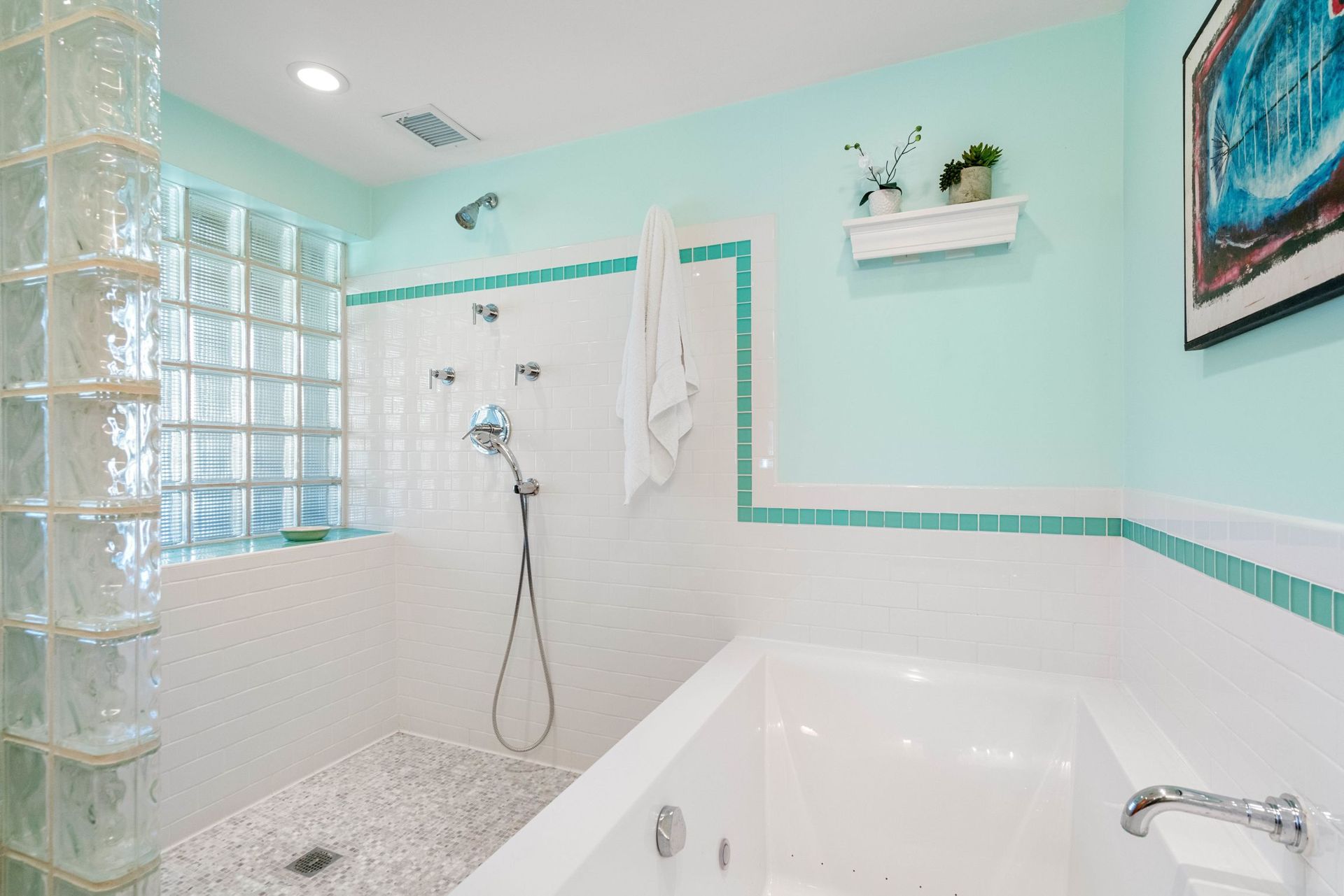 10 Blanchard Road master bathroom