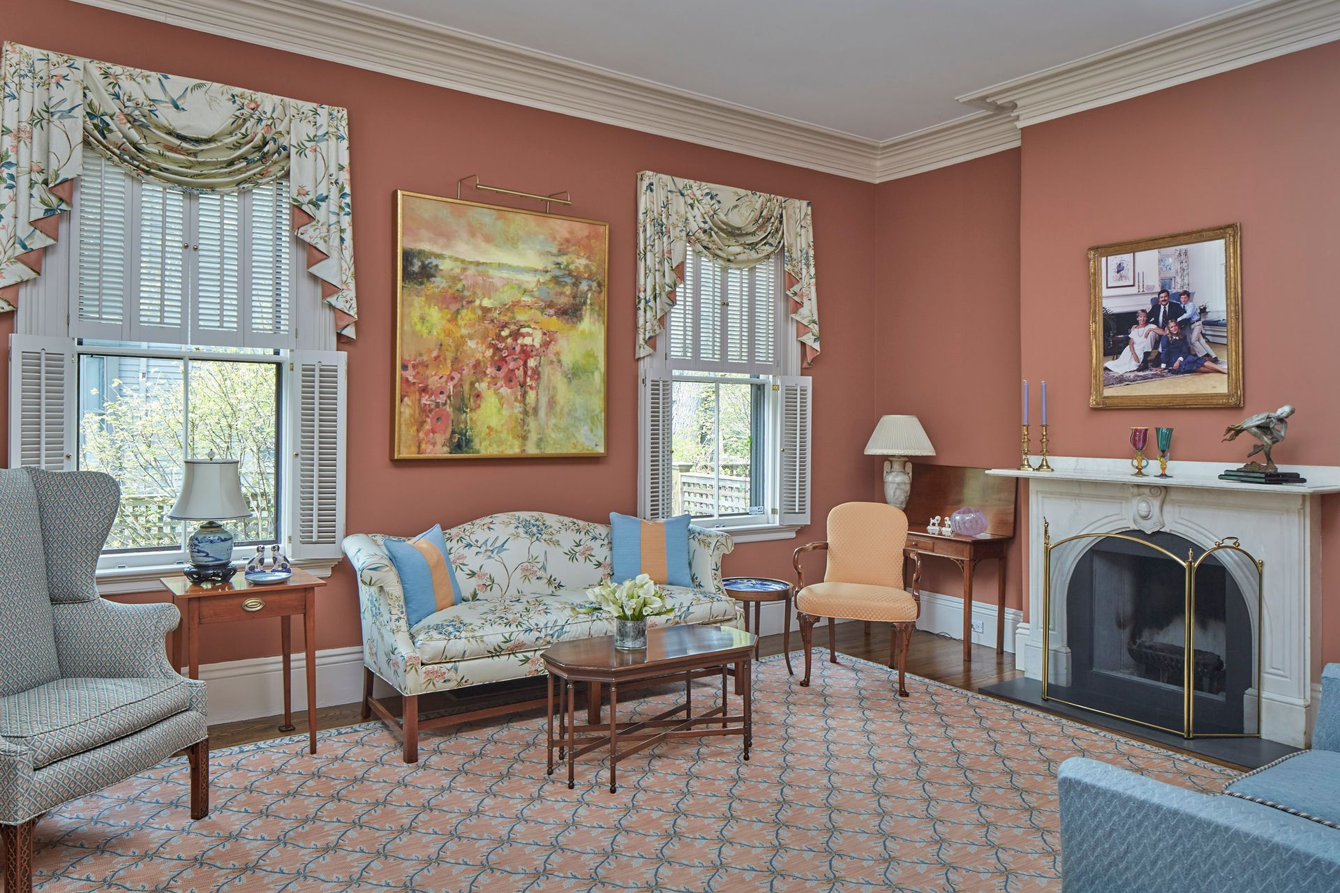 35 Linnaean St interior living room photo