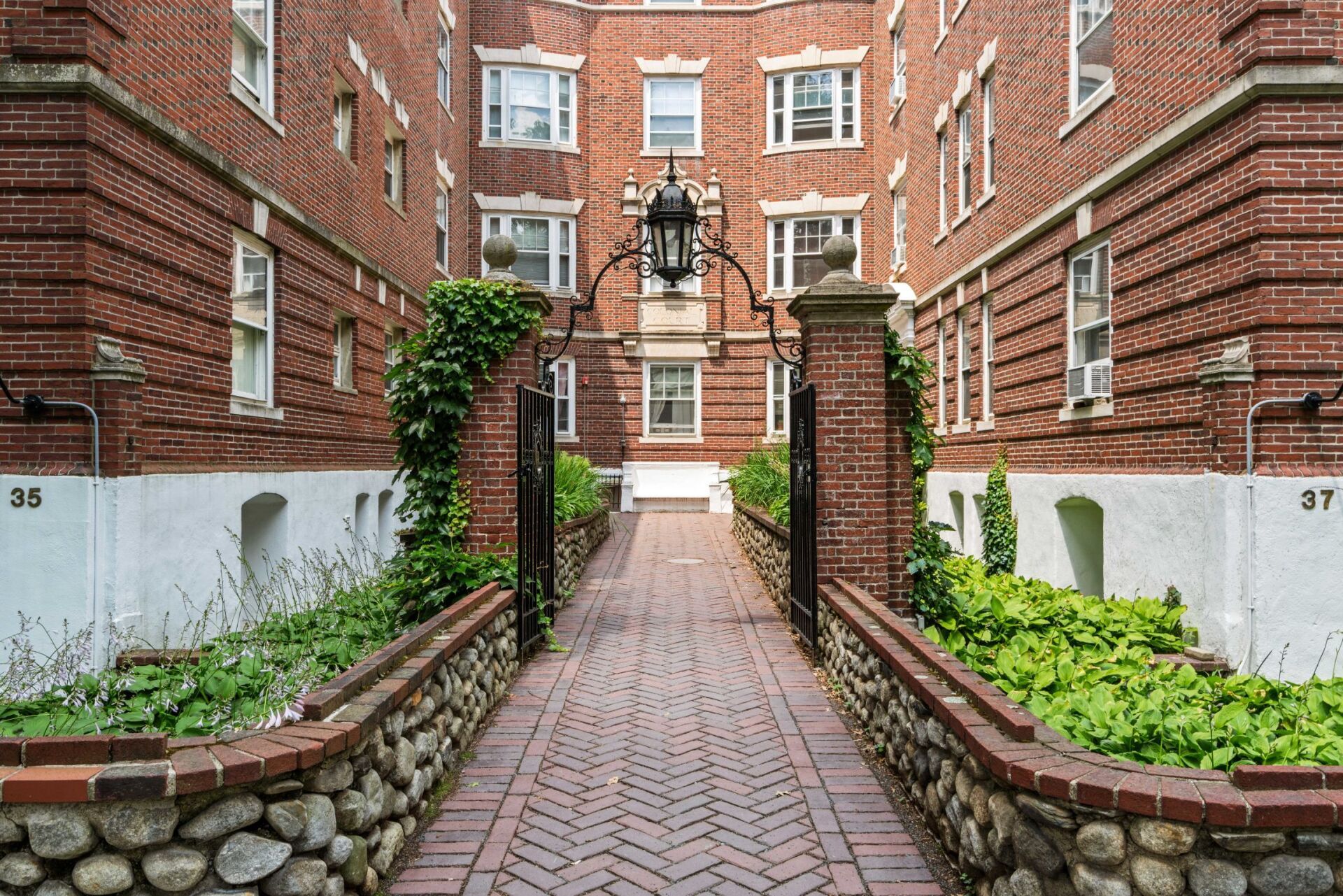35 Lee Street exterior photo