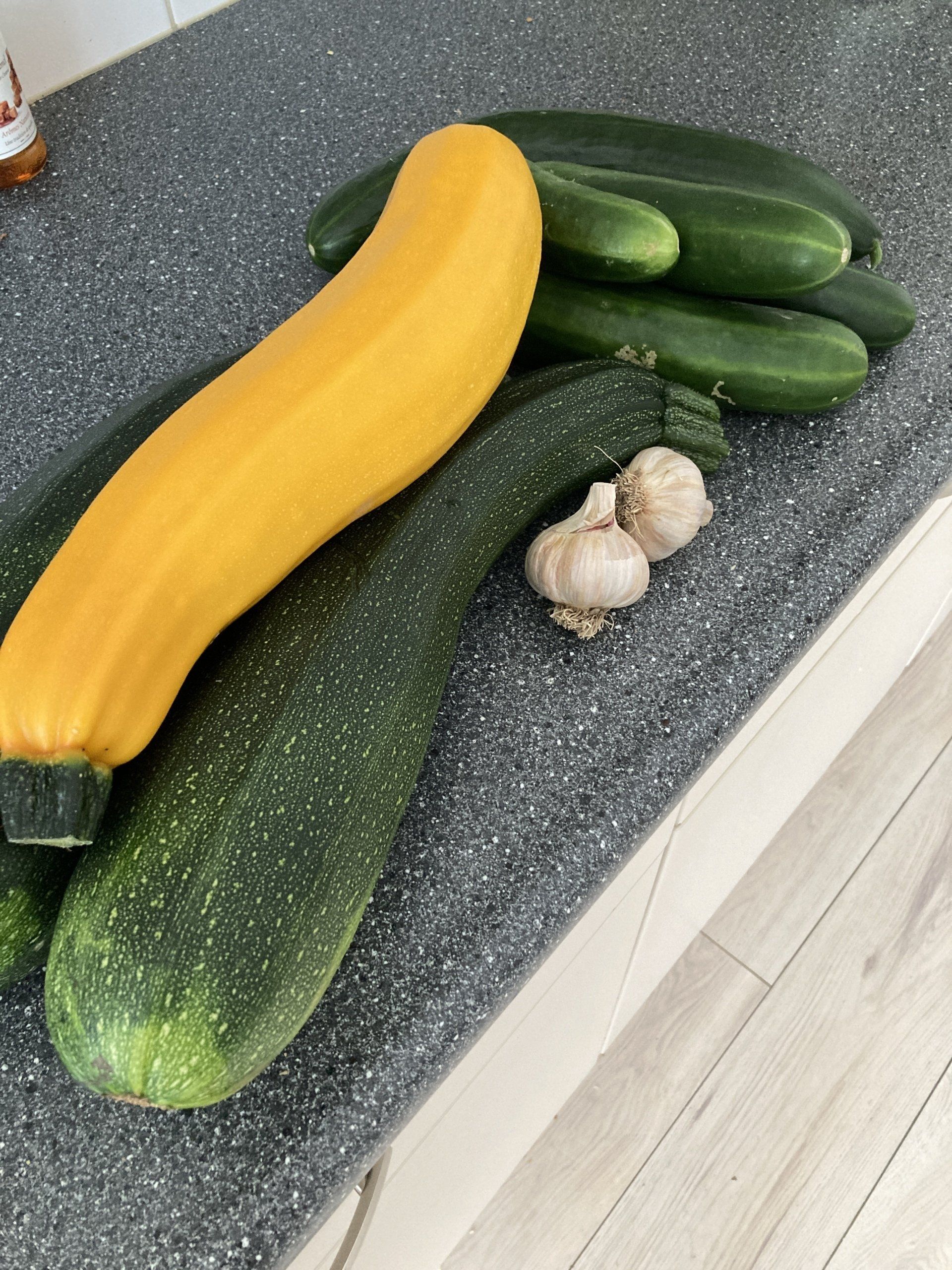 Courgettes uit de moestuin