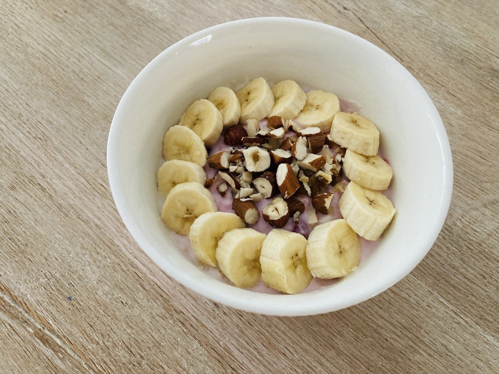 Overnight oats met bessen en banaan