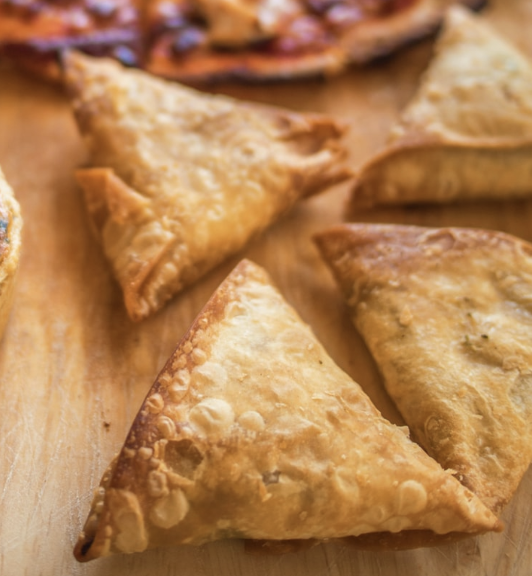 Recept; Bladerdeeg hapjes met kaas en ui
