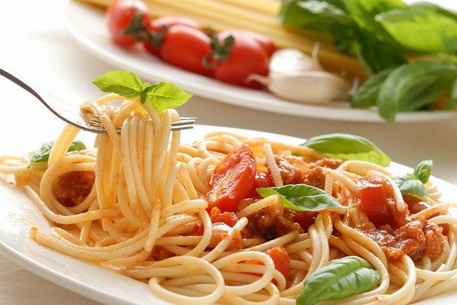 Zelf pasta saus maken
