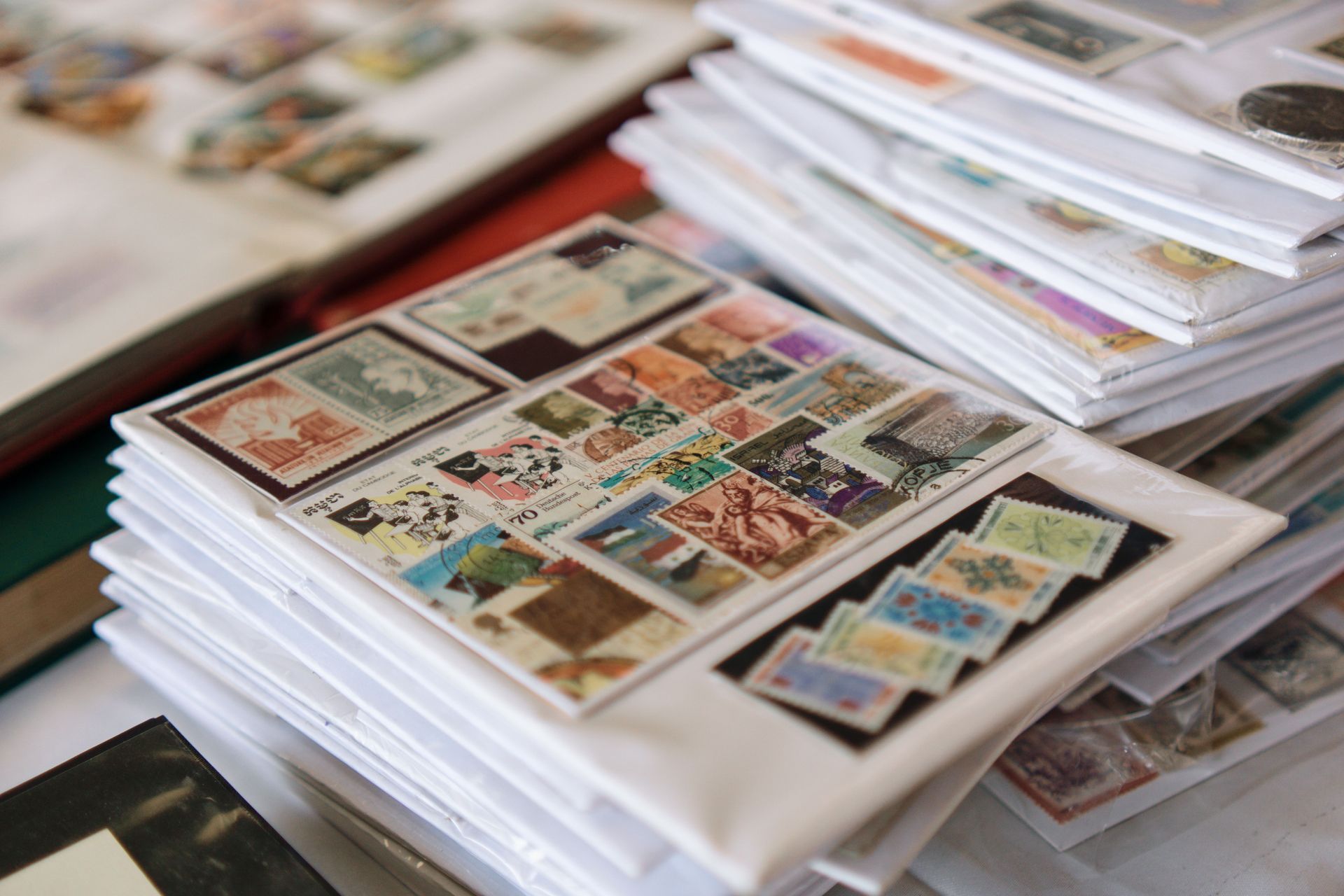 Van vergeten postzegelalbums naar extra budget in huis