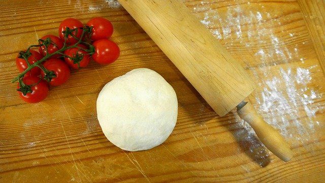 Recept; pizza deeg