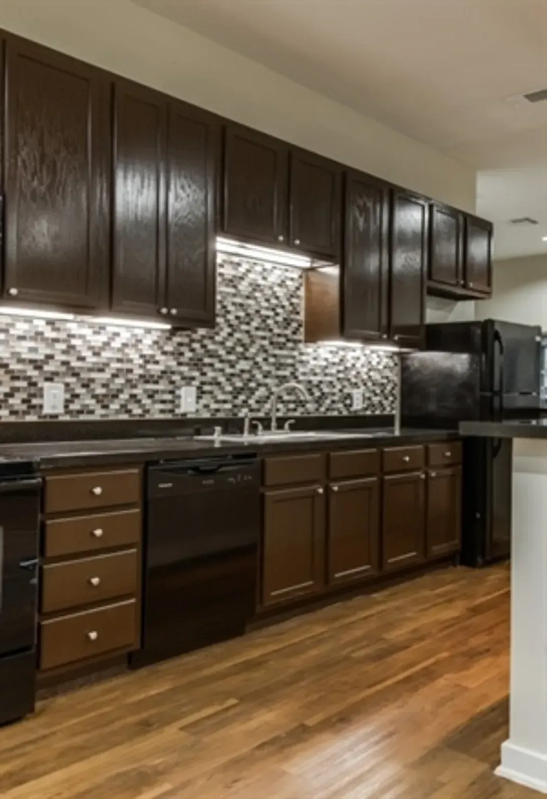 photo of a kitchen