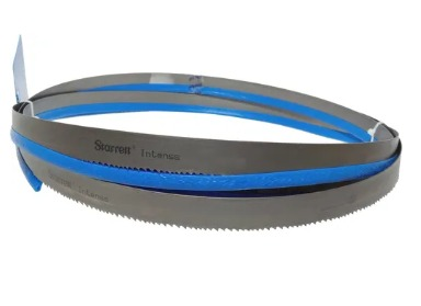 Hoja de sierra de cinta en espiral con respaldo azul, con dientes de sierra a lo largo de un borde y etiquetada 