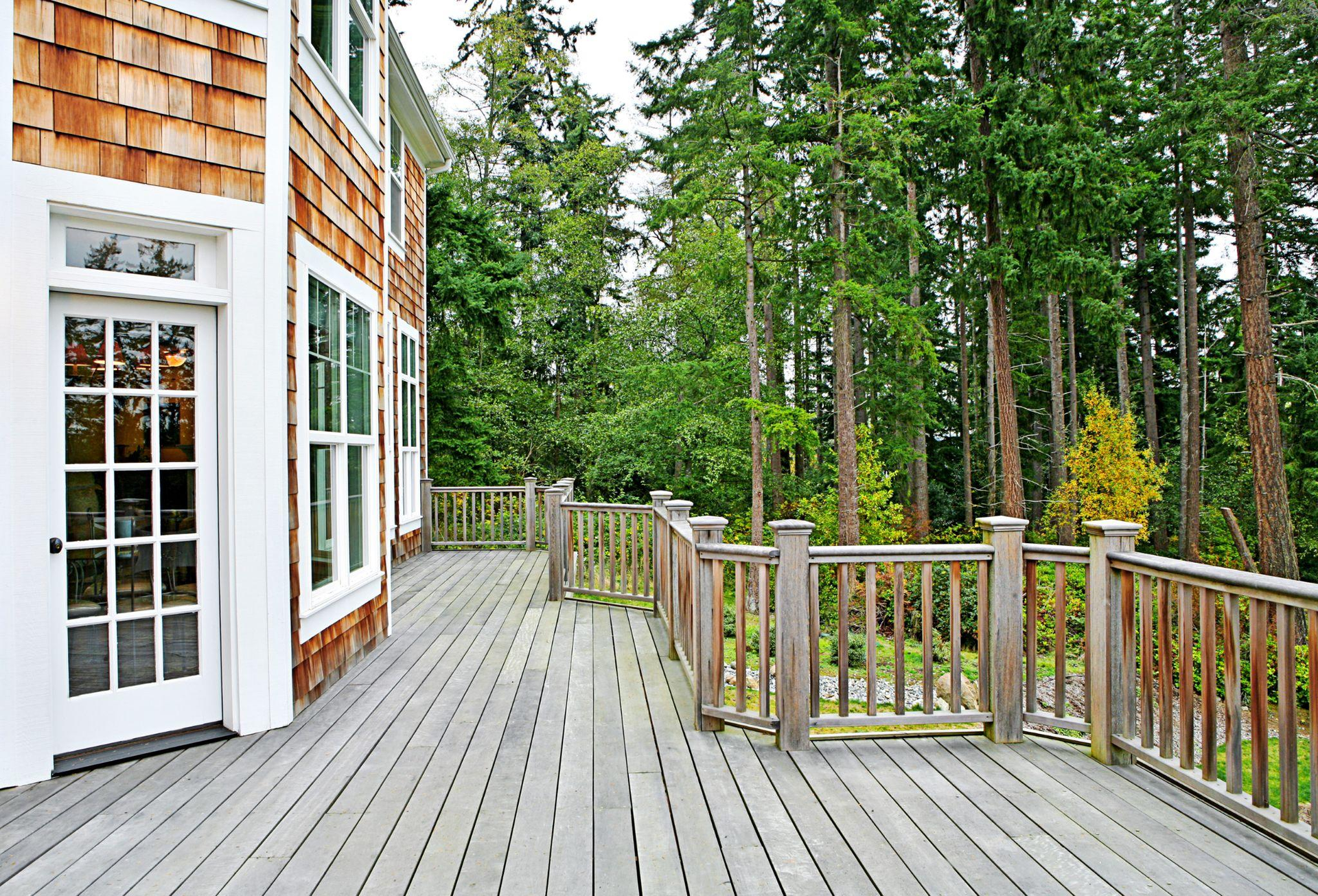 Why Cheap Deck Materials Cost More After One Bad Season