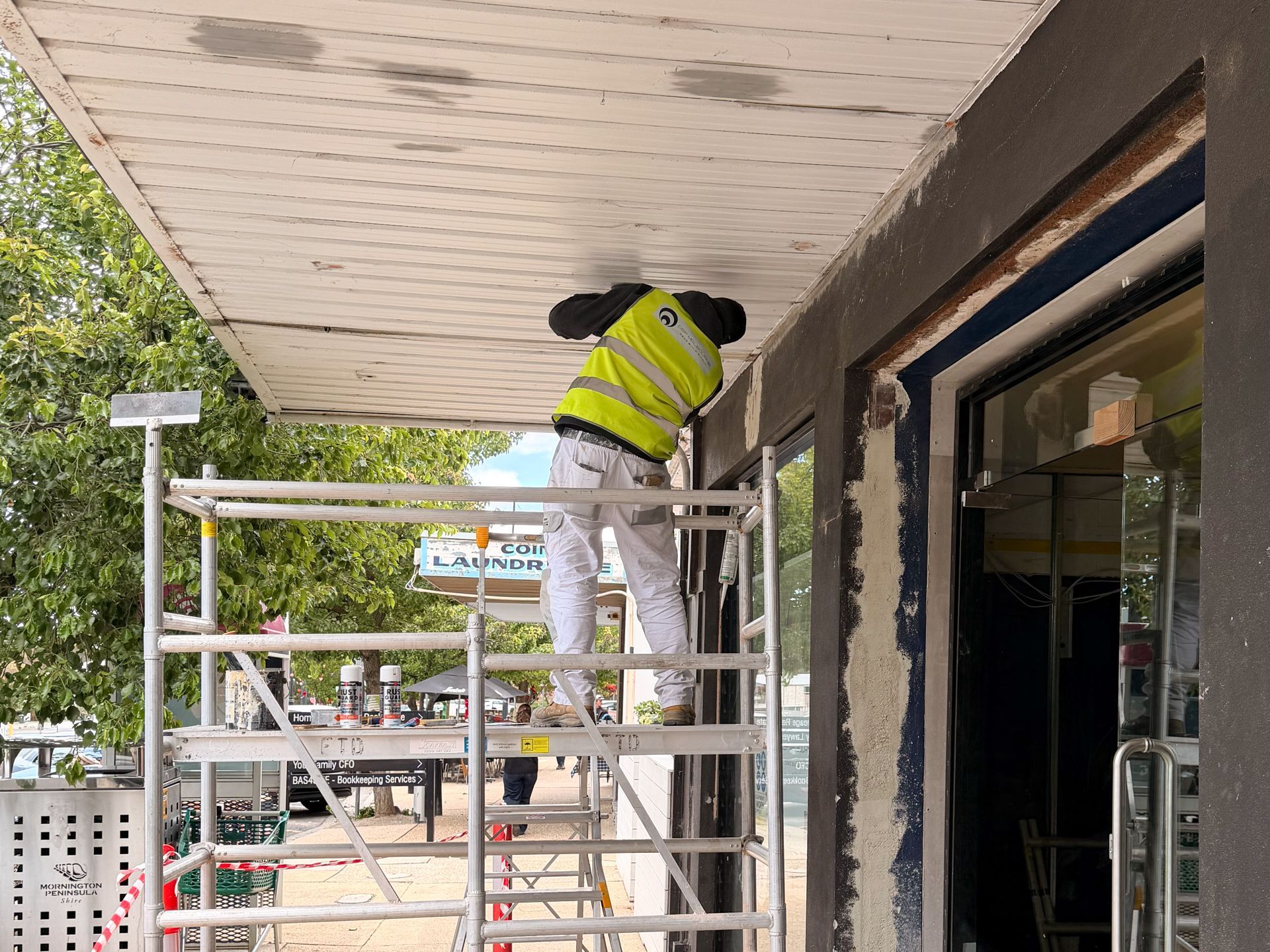 Reactive building maintenance