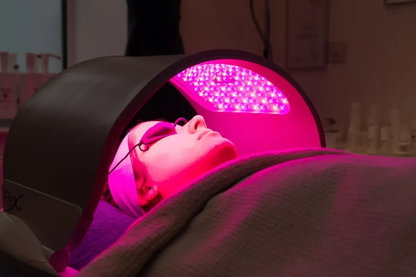 Dermalux LED Treatment
Dermalux LED for Acne, Ageing, Healing