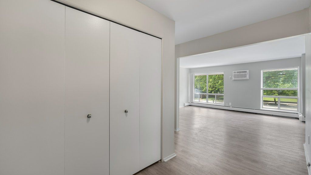 Harvard House Apartments