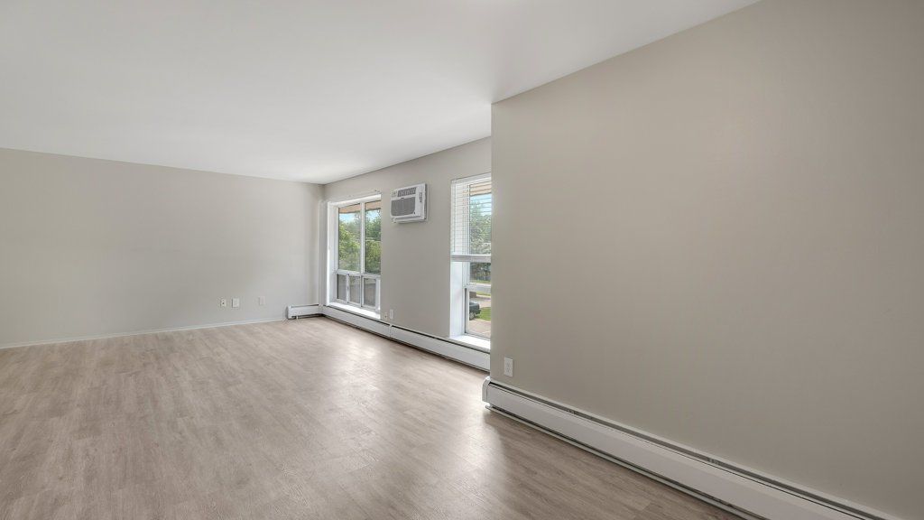 Harvard House Apartments