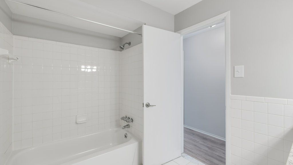 Harvard House Apartments